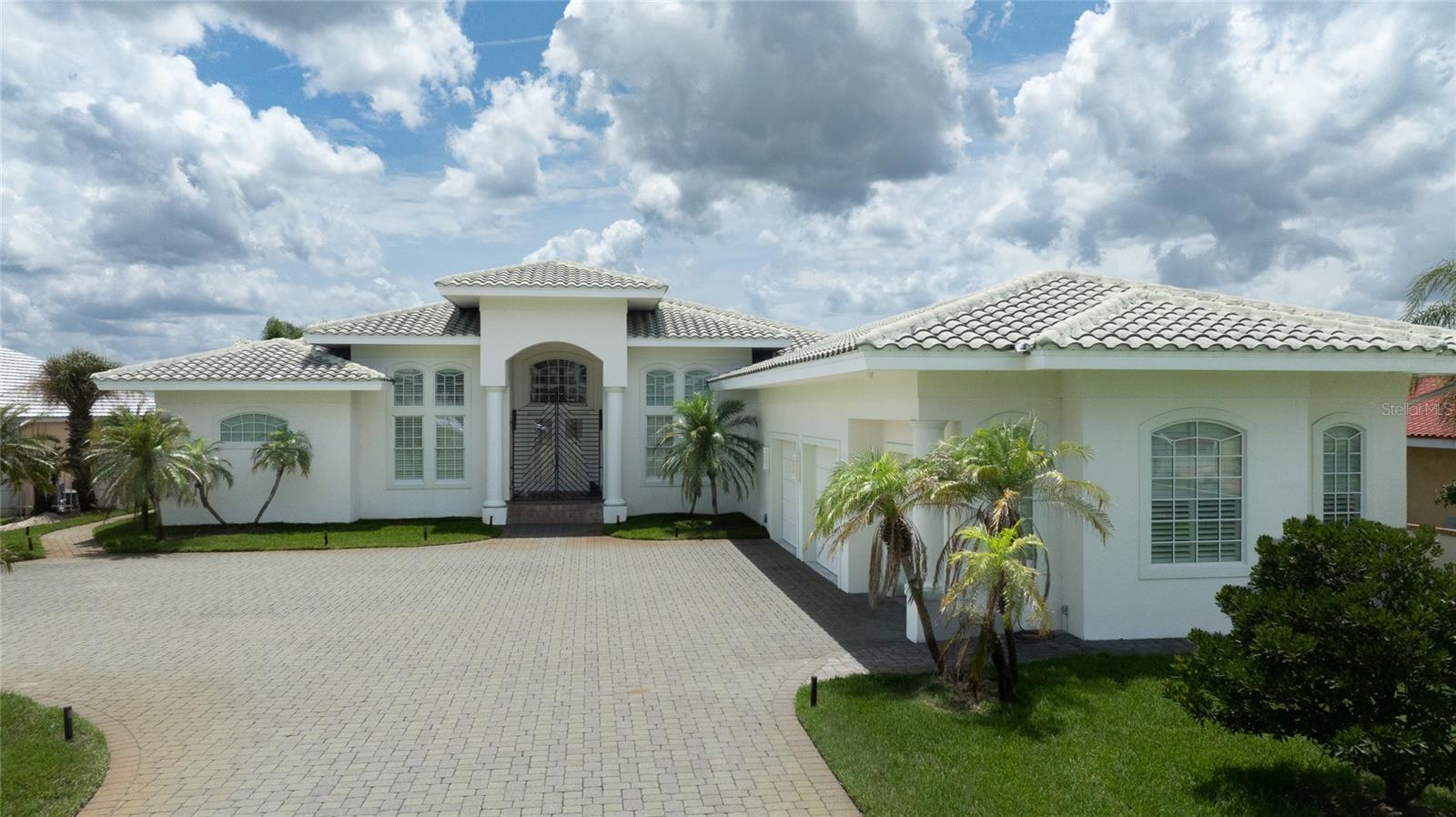 MC ELROYS BELLEVIEW - Residential