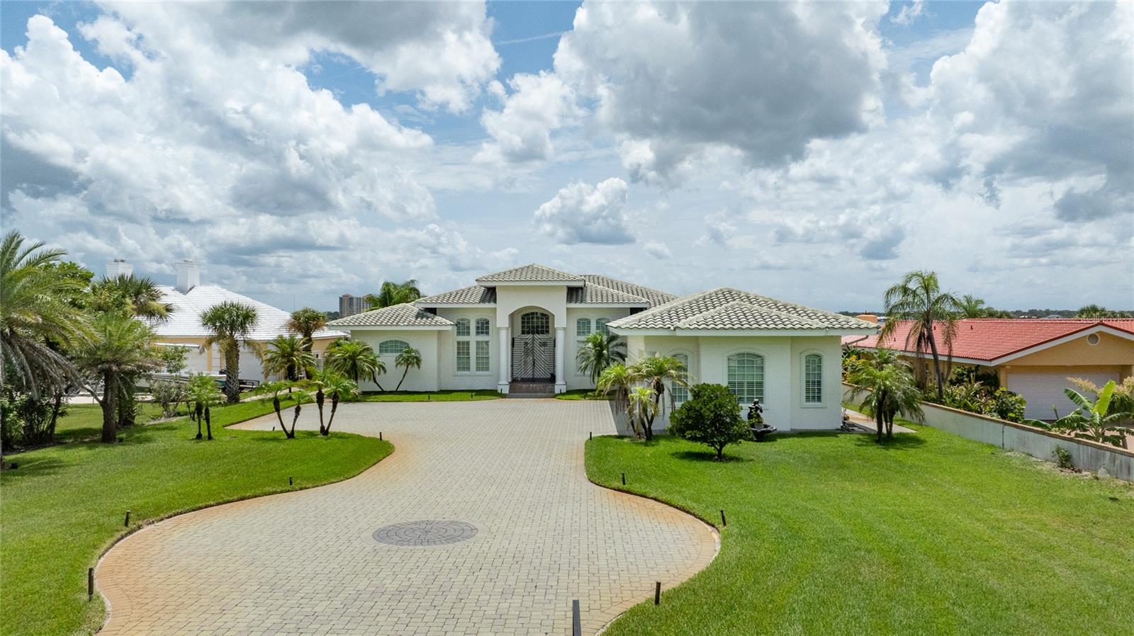 MC ELROYS BELLEVIEW - Residential