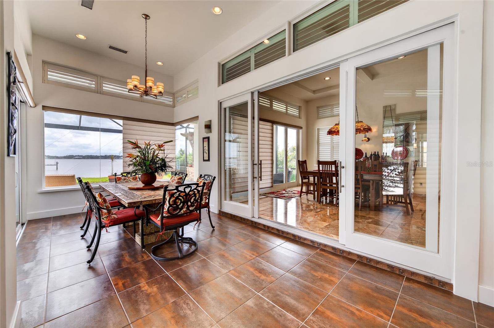 MC ELROYS BELLEVIEW - Residential