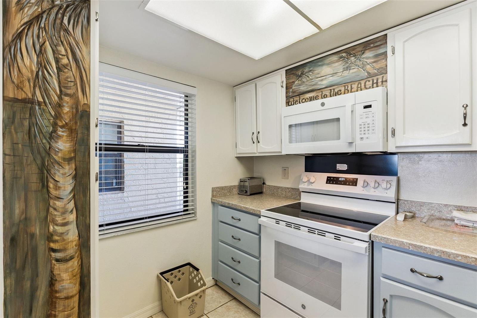 CASTLE REEF CONDO - Residential