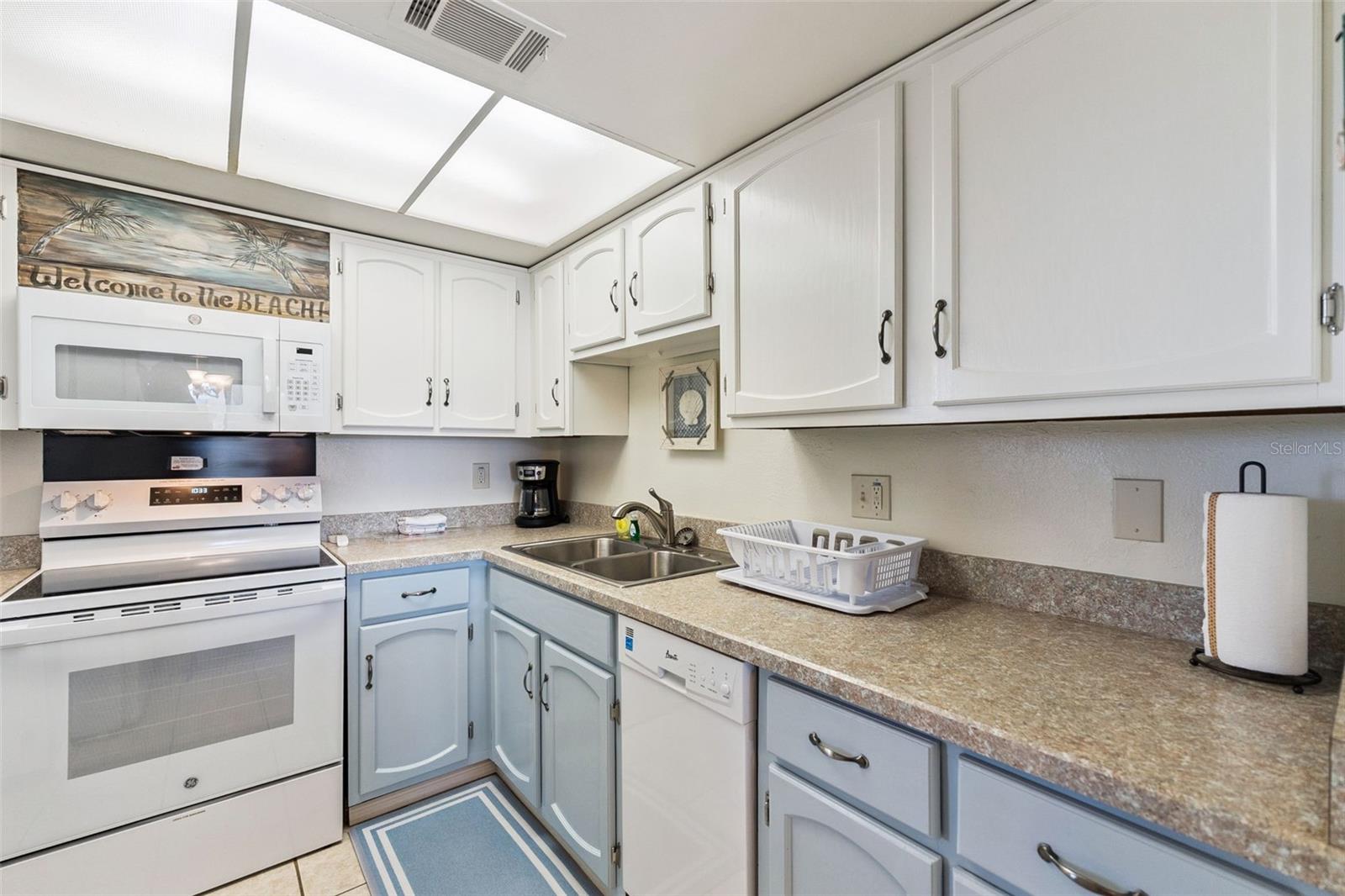 CASTLE REEF CONDO - Residential