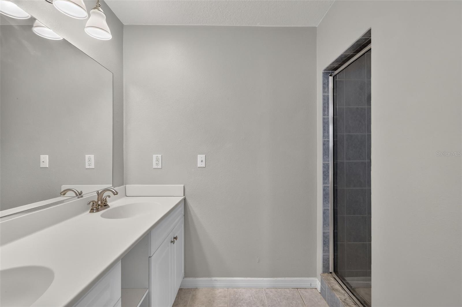 SILVER SPGS SHORES UN 24 - Residential
