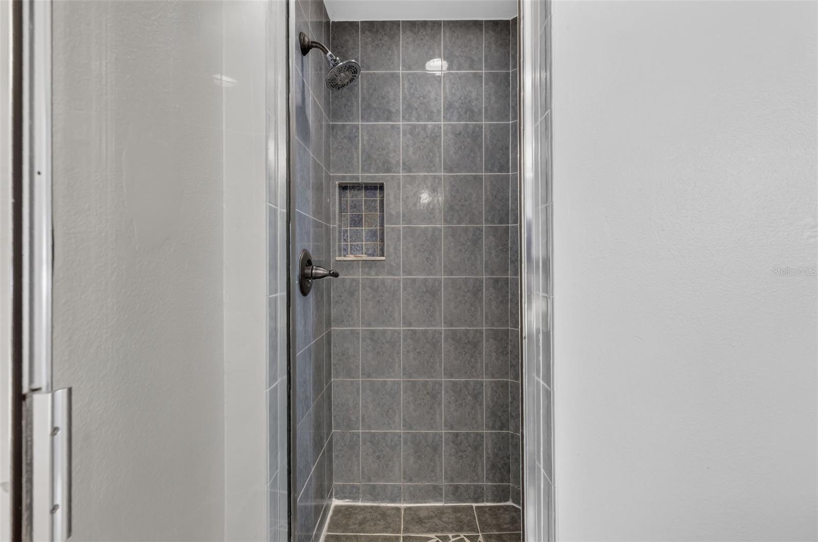 SILVER SPGS SHORES UN 24 - Residential