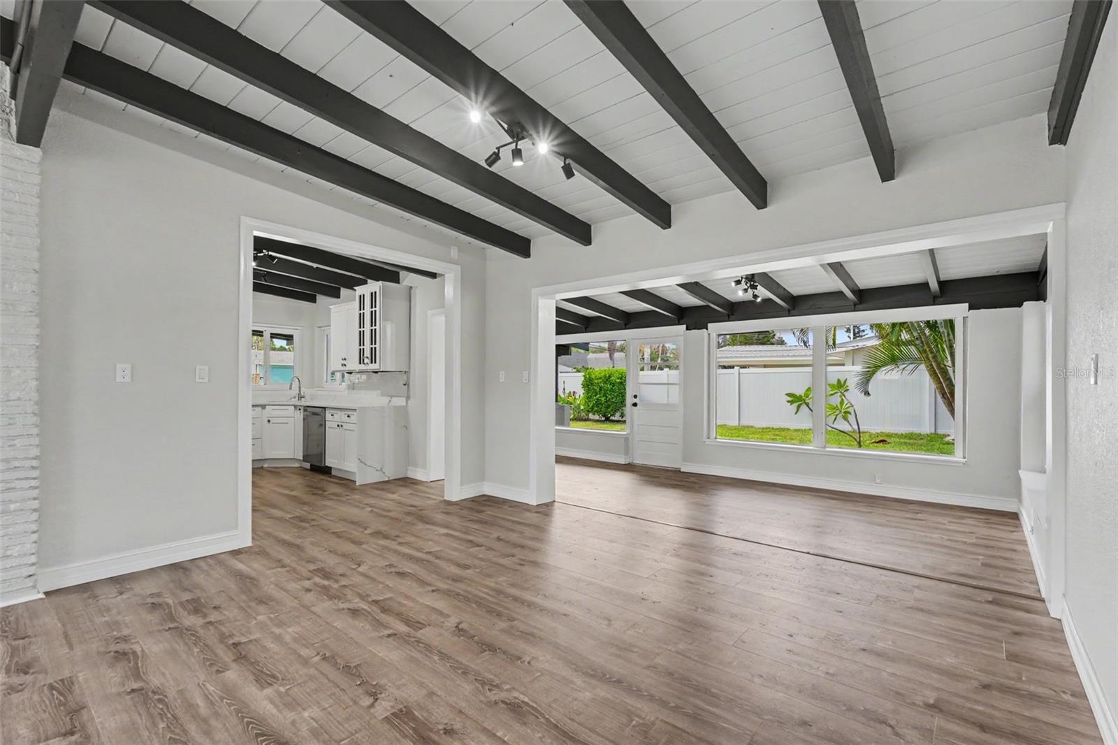 HARBOR VIEW VILLAS A - Residential