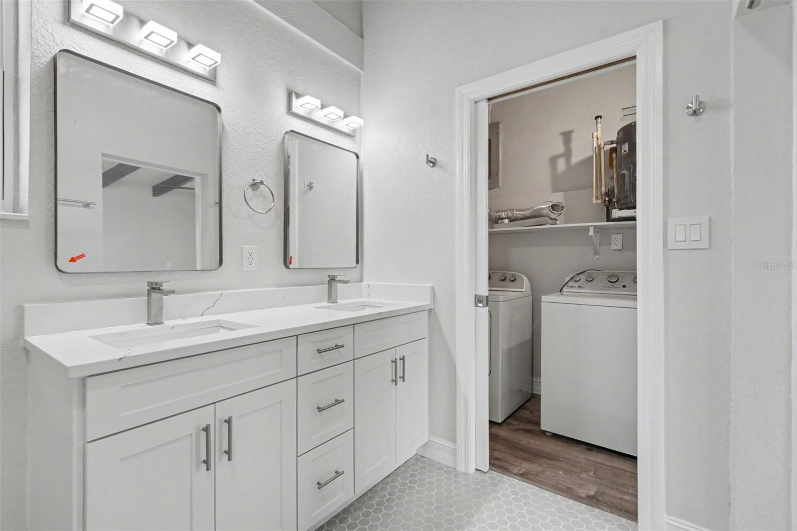 HARBOR VIEW VILLAS A - Residential