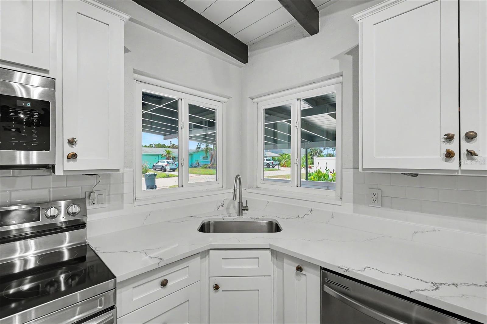 HARBOR VIEW VILLAS A - Residential
