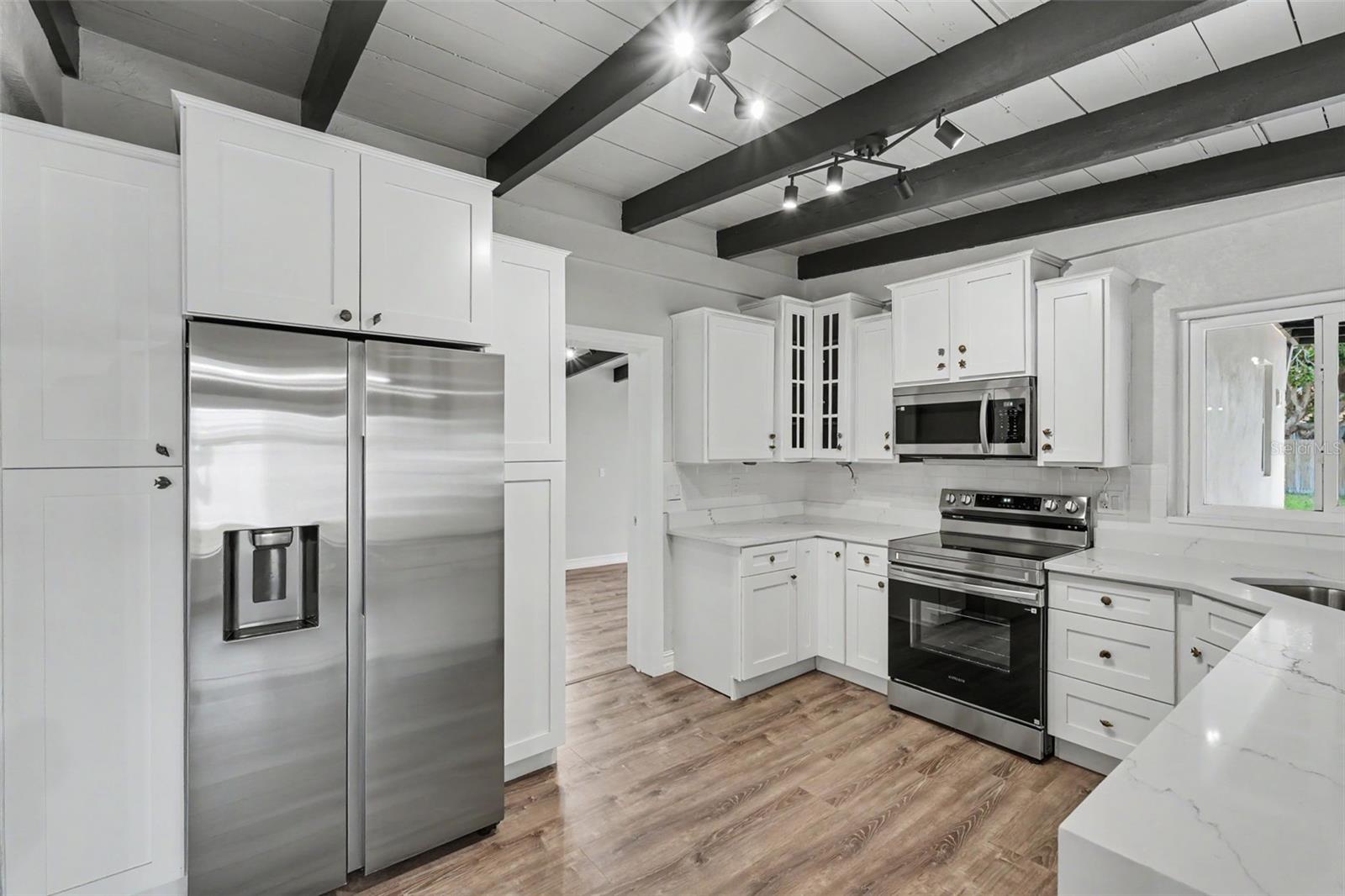 HARBOR VIEW VILLAS A - Residential