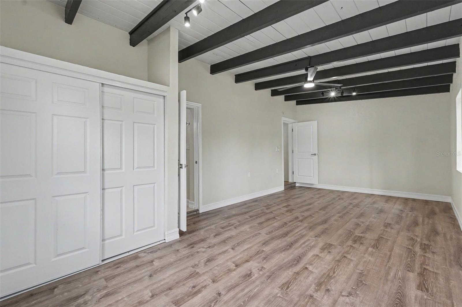HARBOR VIEW VILLAS A - Residential
