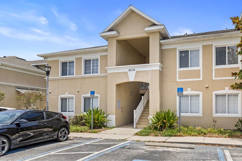 VILLAGES OF BLOOMINGDALE CONDO - Residential Lease