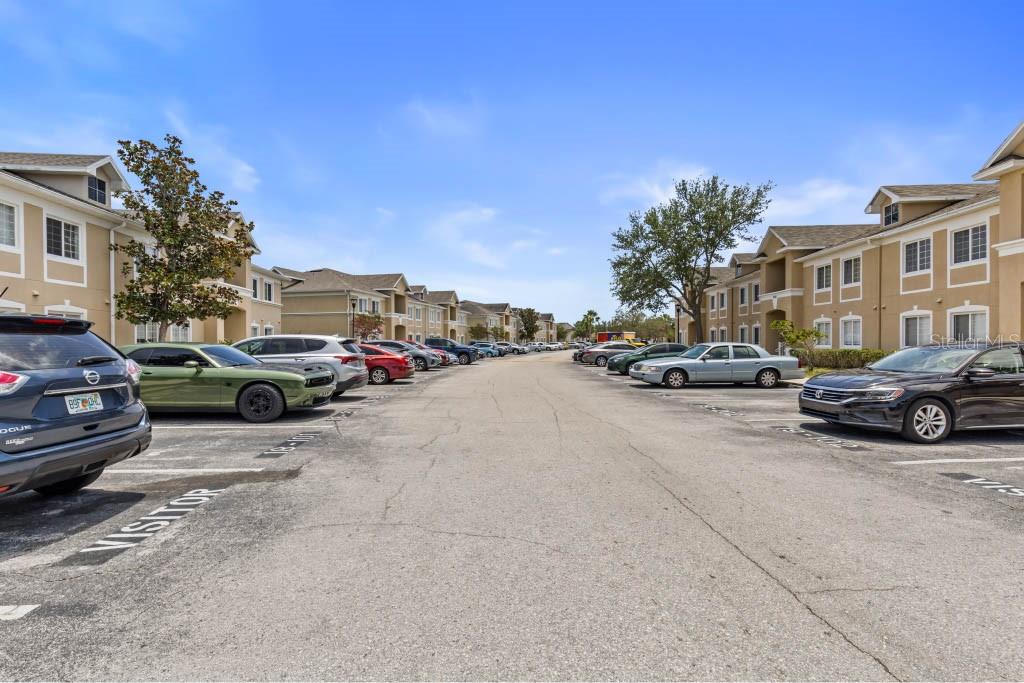 VILLAGES OF BLOOMINGDALE CONDO - Residential Lease