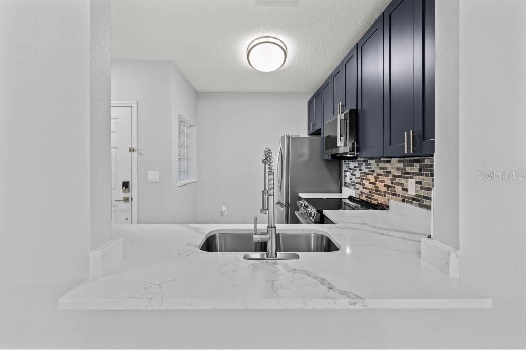 VILLAGES OF BLOOMINGDALE CONDO - Residential Lease