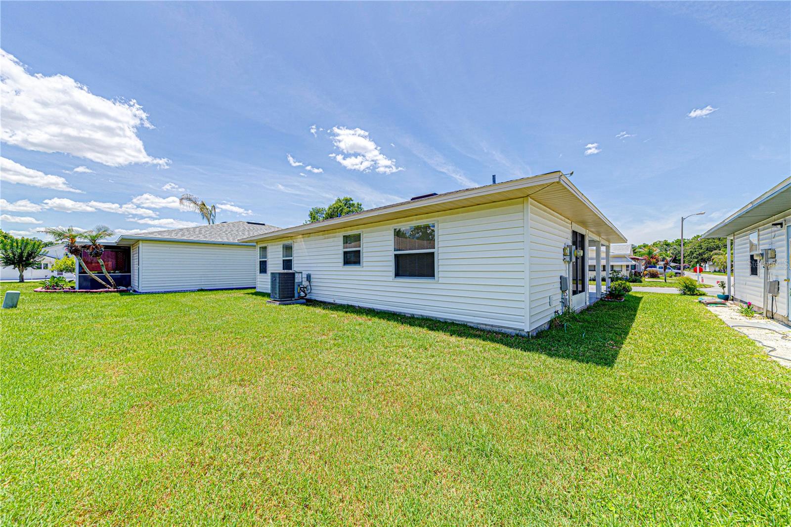 COLONNADES PH 02 - Residential