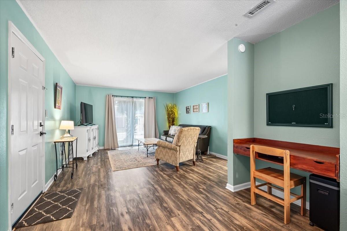 HAWTHORNE RESERVE - Residential