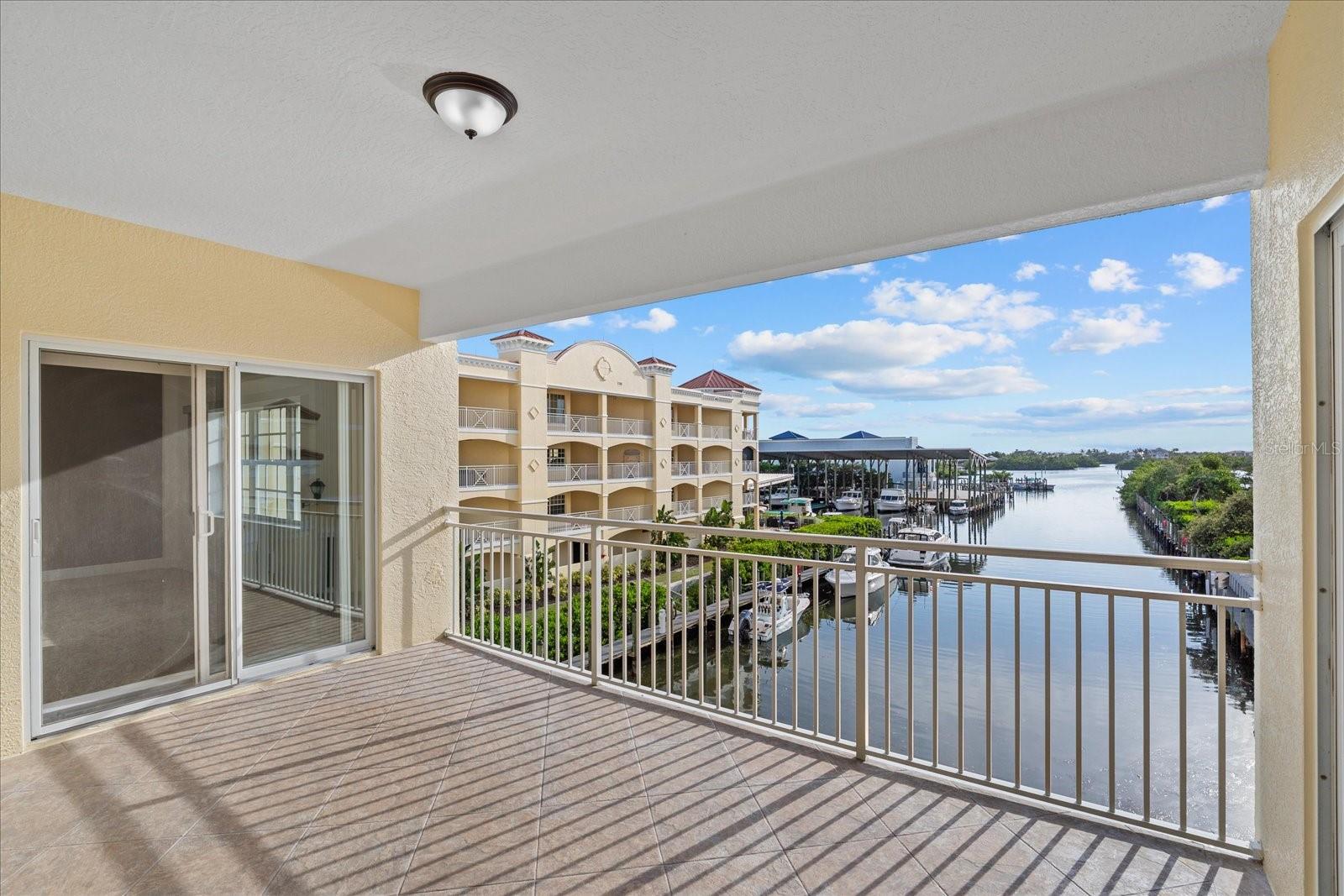 VILLAS AT BELLAGIO HARBOR VILLAGE - Residential