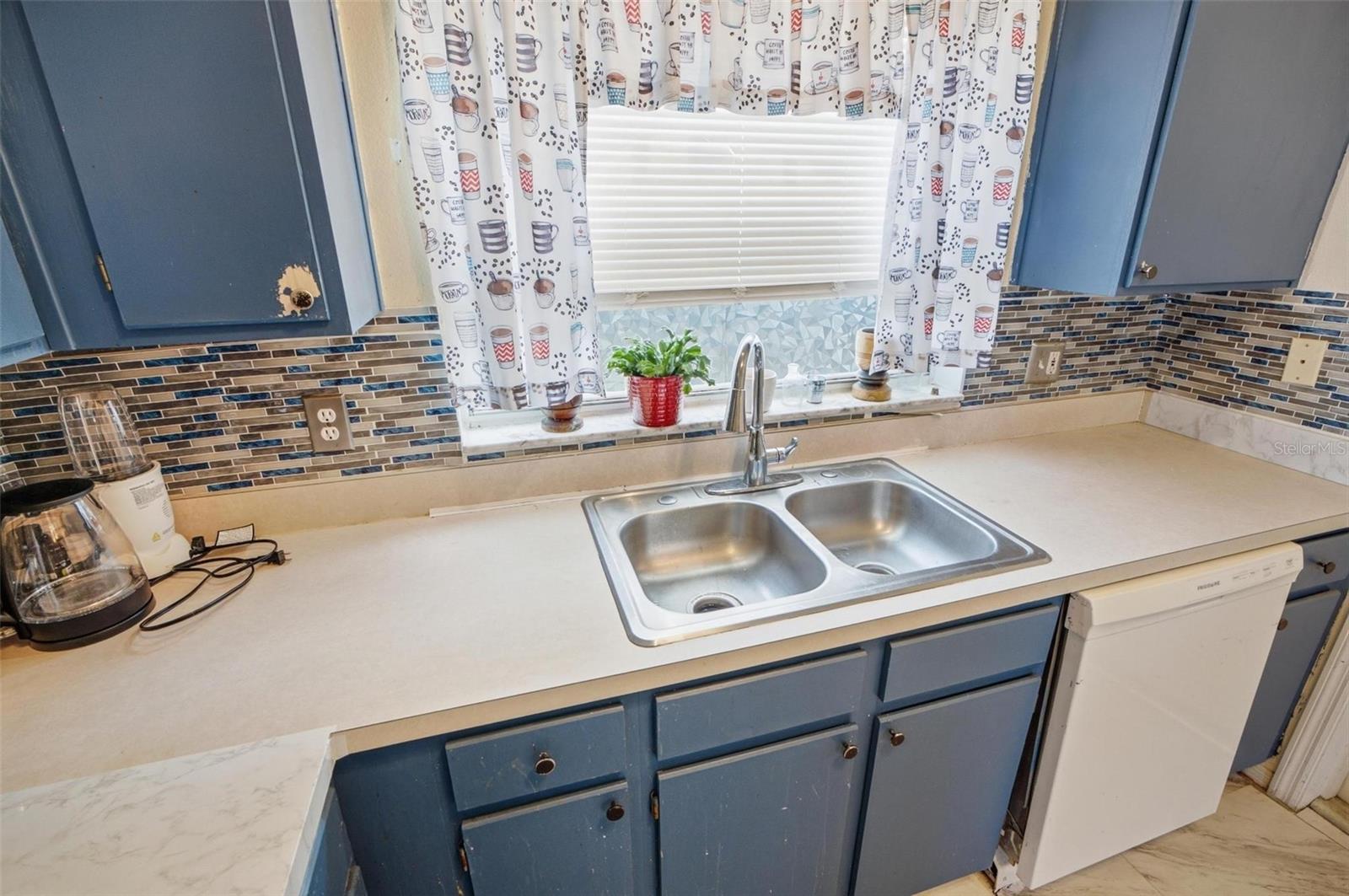 OAK GROVE CIRCLE - Residential