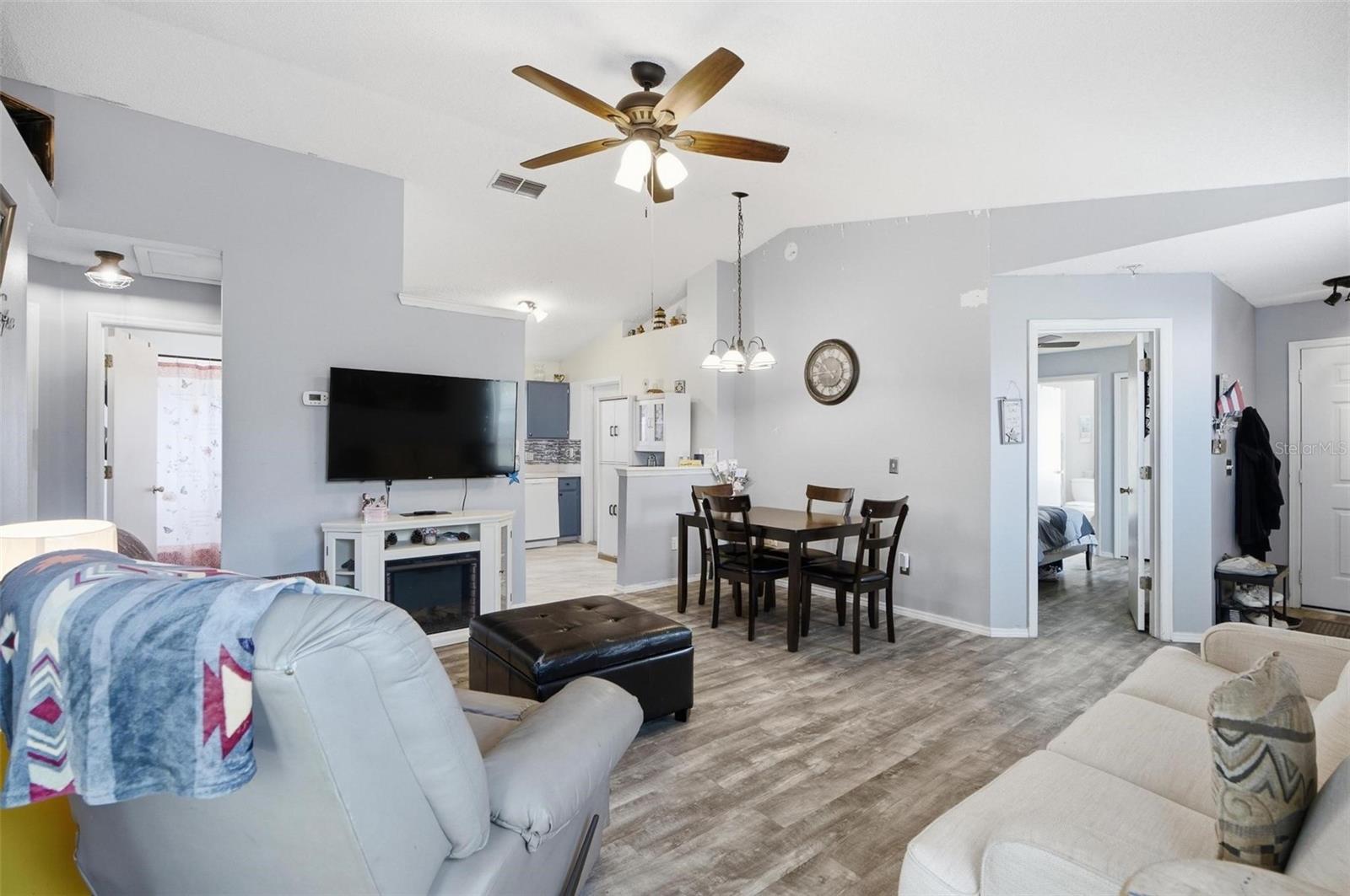 OAK GROVE CIRCLE - Residential