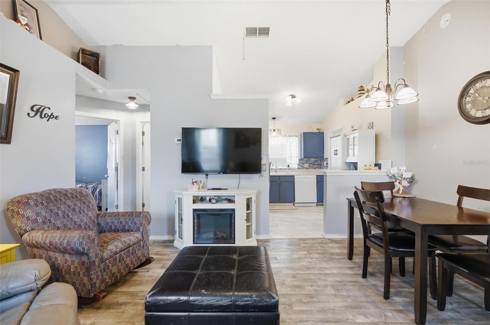 OAK GROVE CIRCLE - Residential