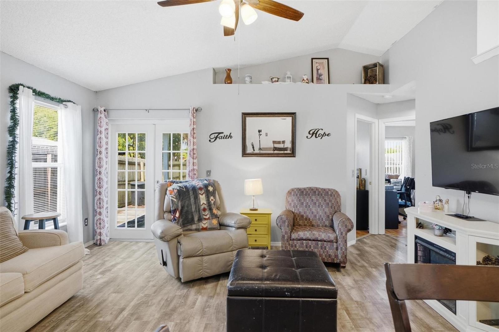 OAK GROVE CIRCLE - Residential