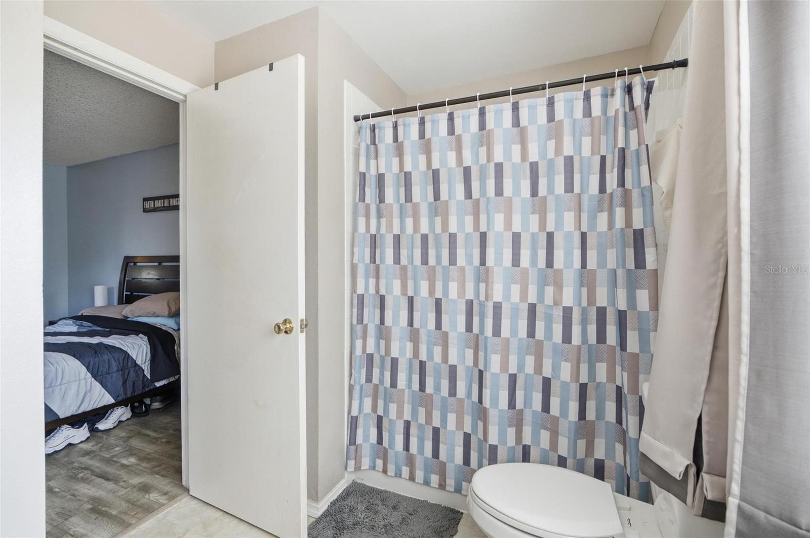 OAK GROVE CIRCLE - Residential