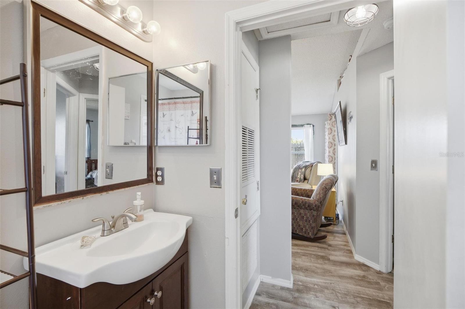 OAK GROVE CIRCLE - Residential