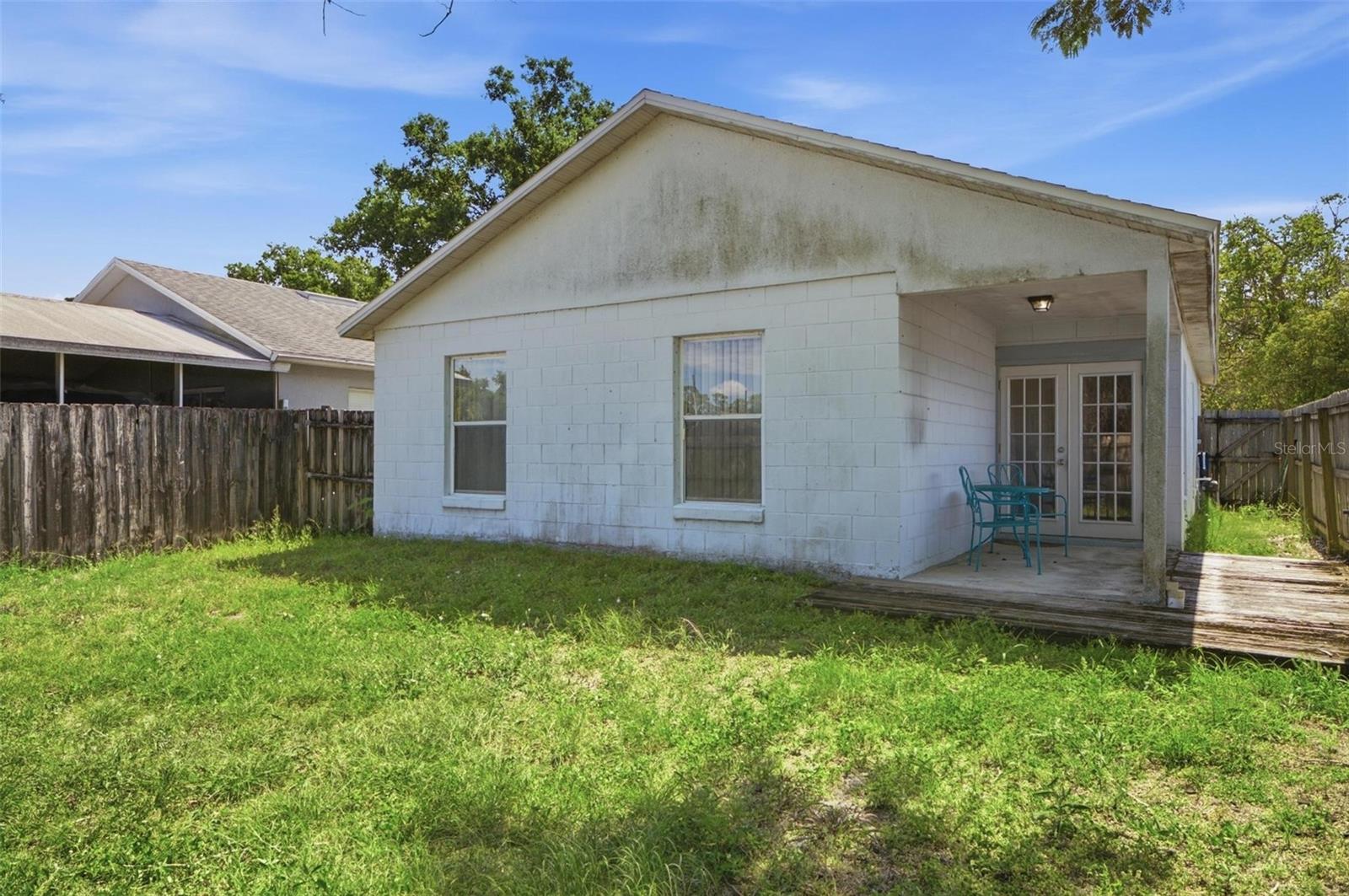 OAK GROVE CIRCLE - Residential