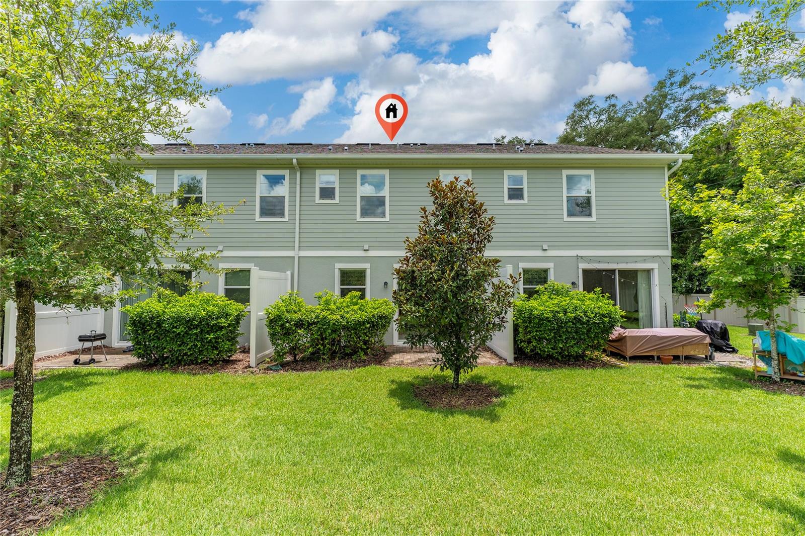 WINDSOR SQUARE - Residential Lease