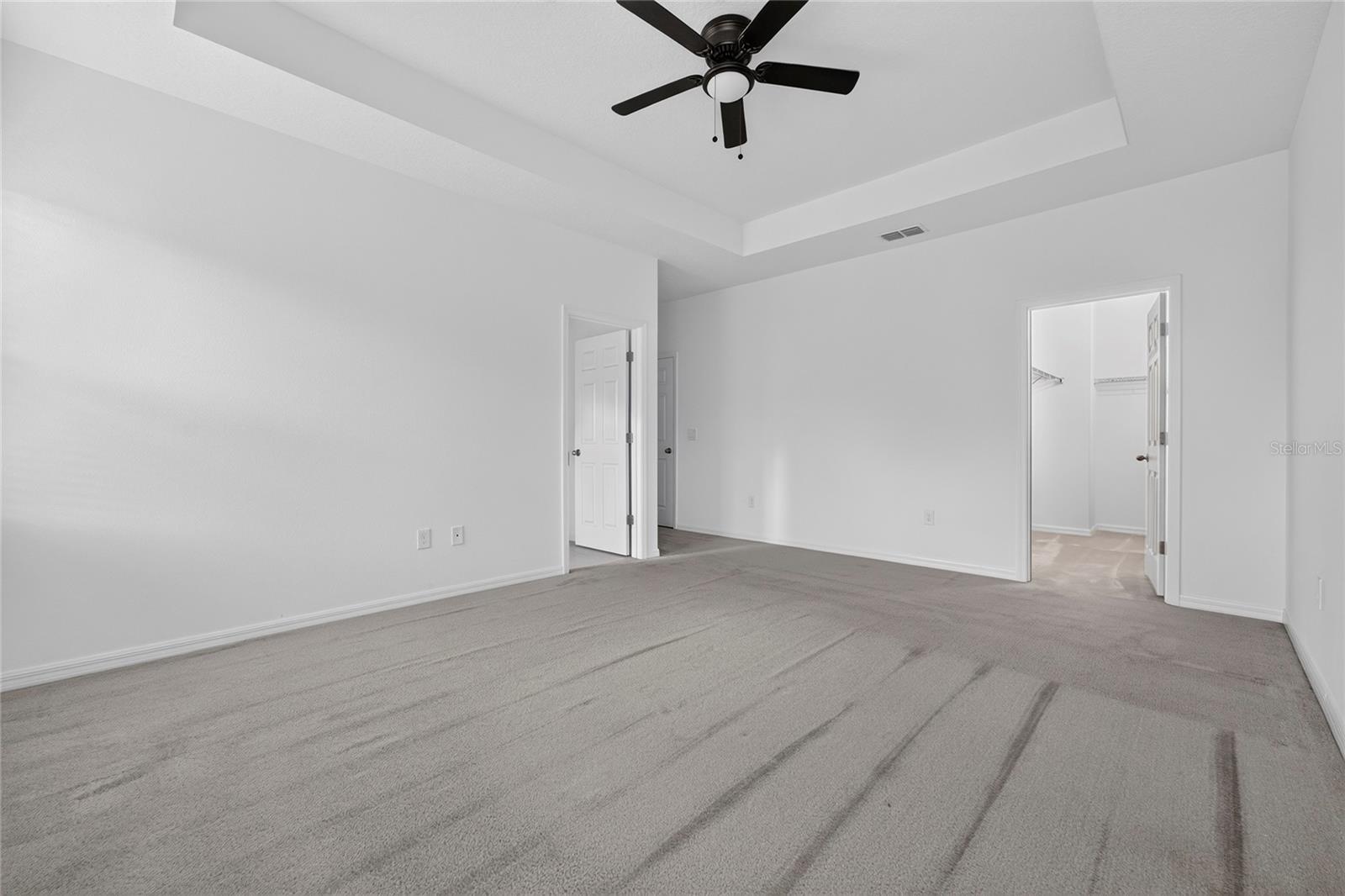 WINDSOR SQUARE - Residential Lease