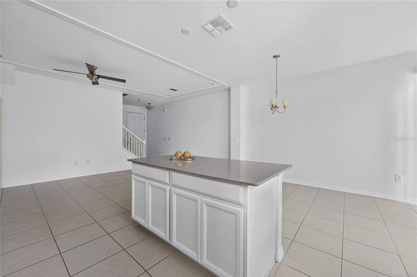 WINDSOR SQUARE - Residential Lease