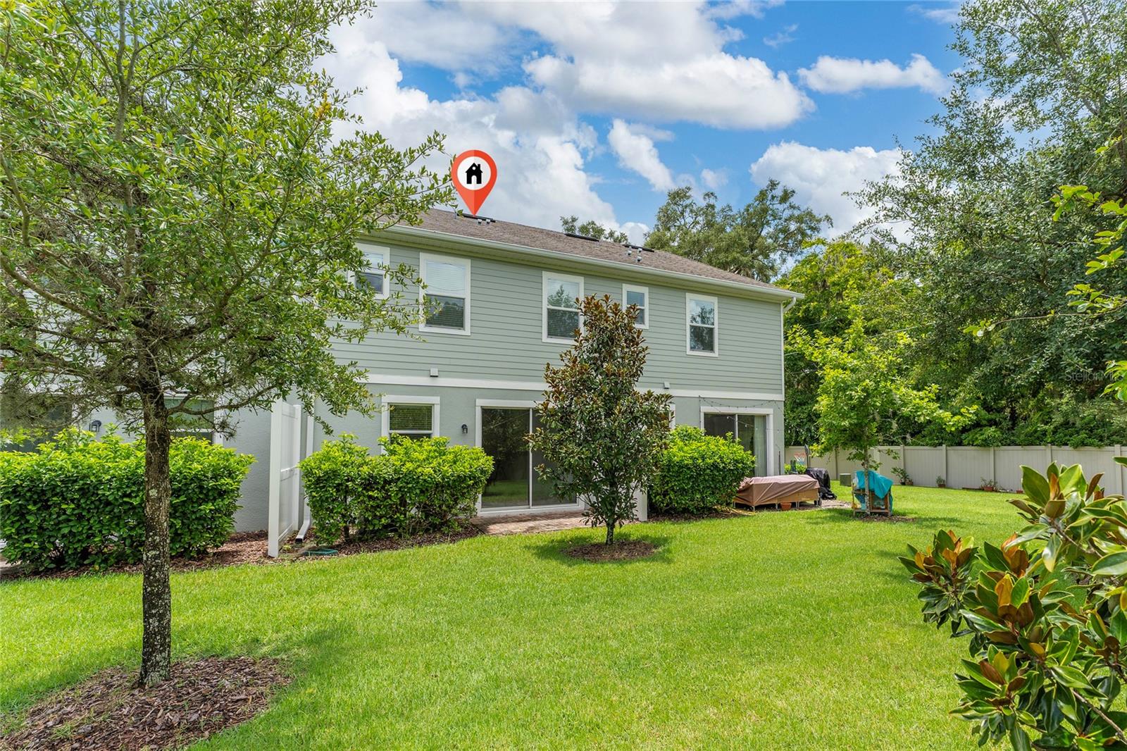 WINDSOR SQUARE - Residential Lease