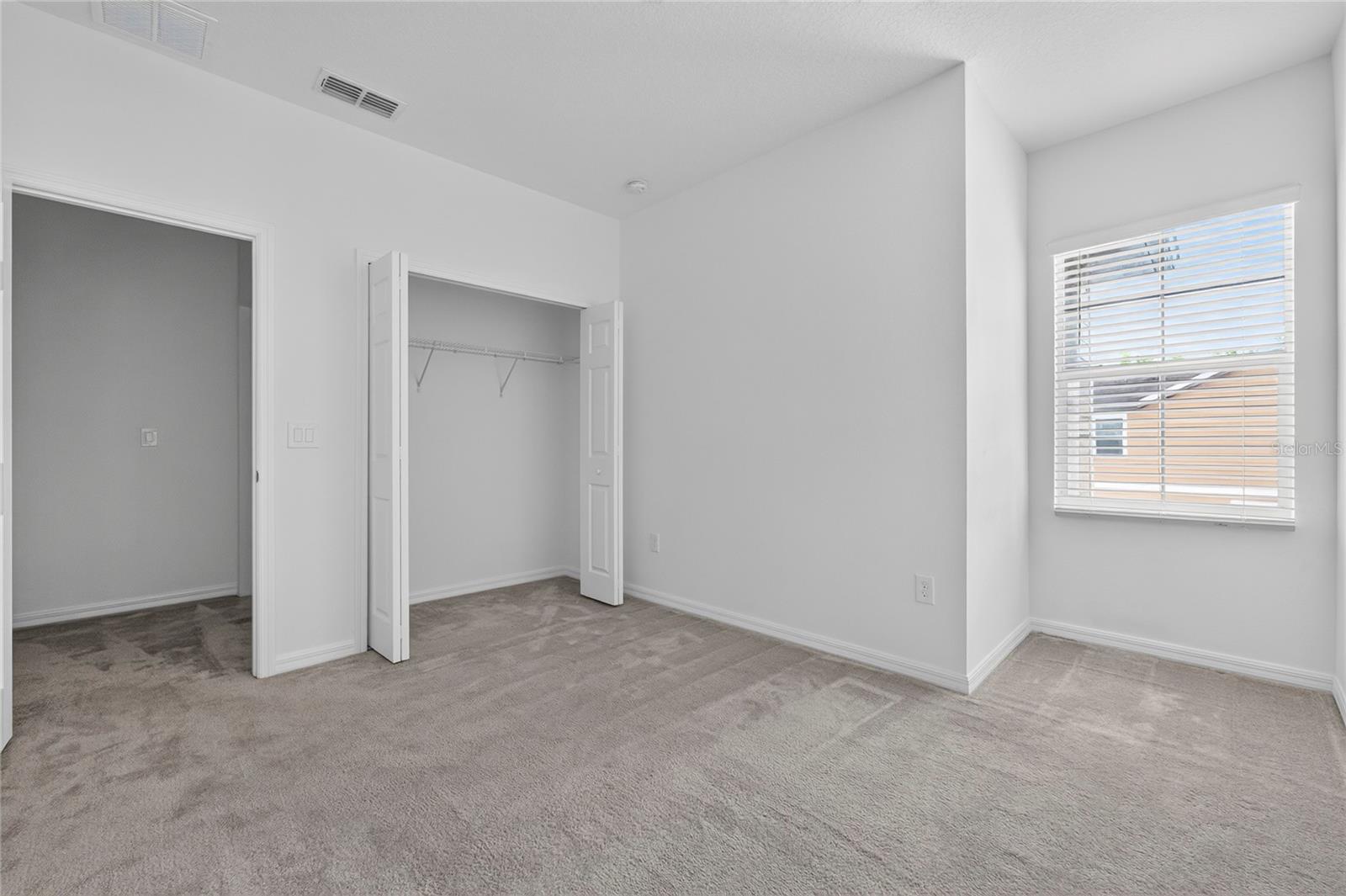 WINDSOR SQUARE - Residential Lease