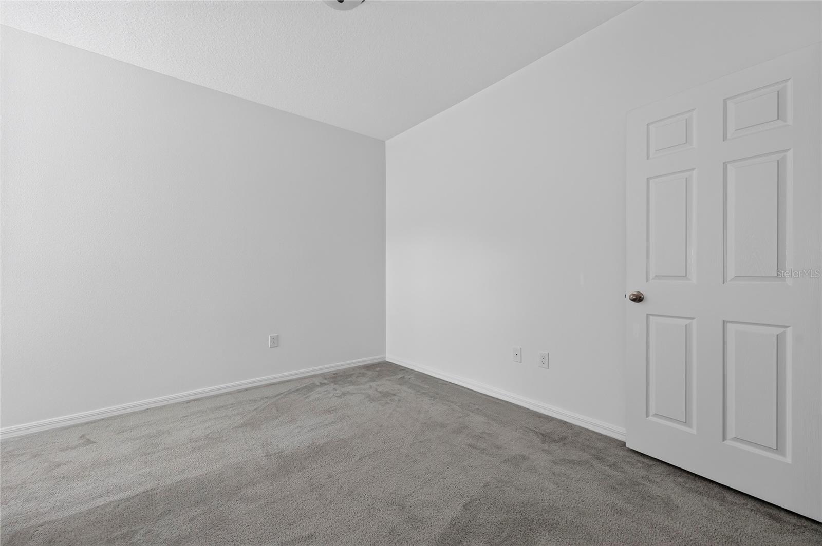 WINDSOR SQUARE - Residential Lease