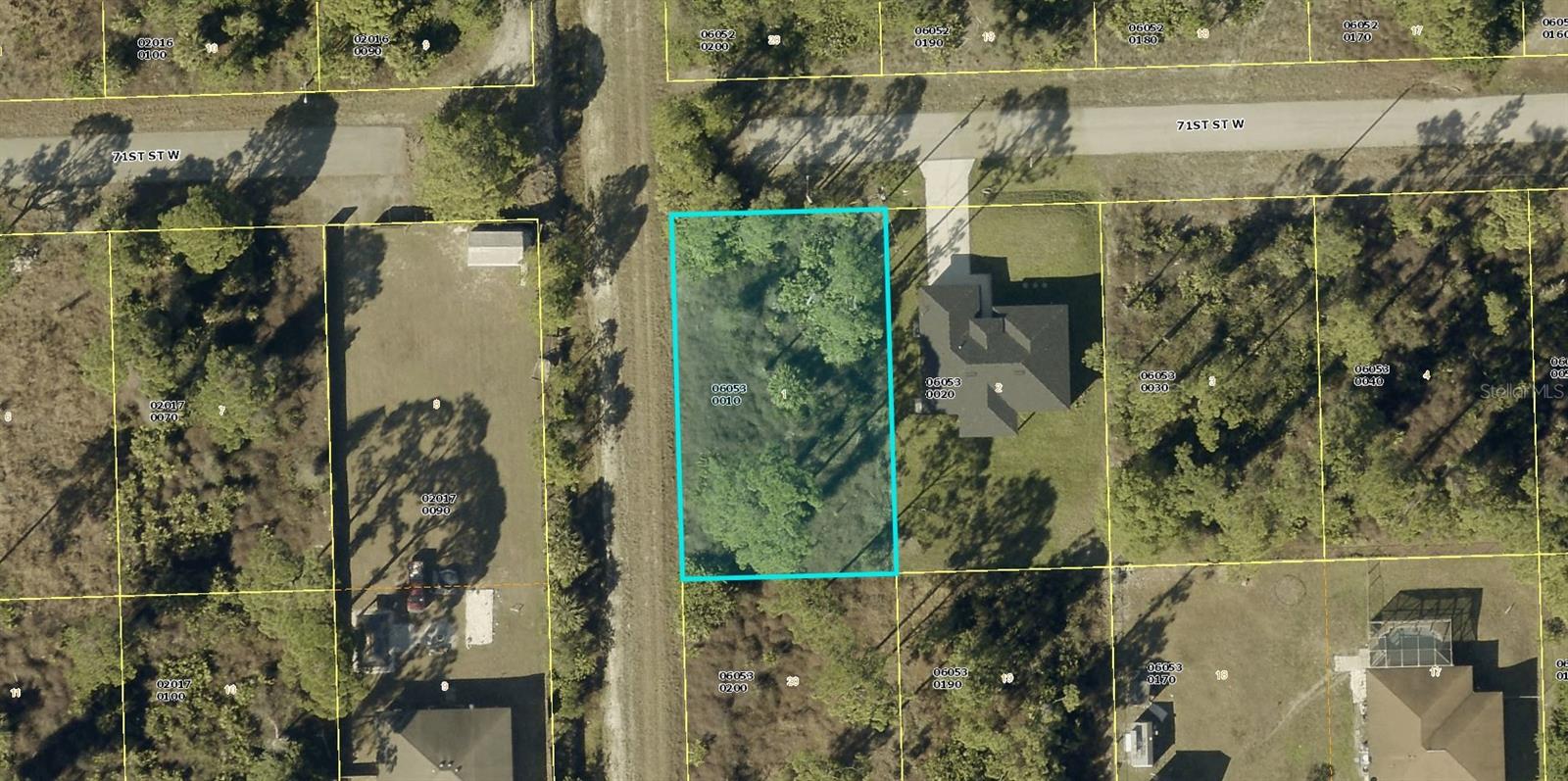 A VACANT LOT IN LEHIGH ACRES IN LEE COUNTY!!!