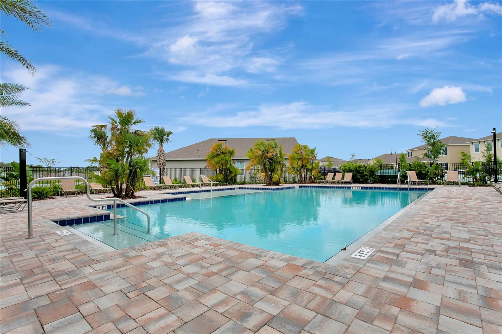 SUMMERLY - Residential