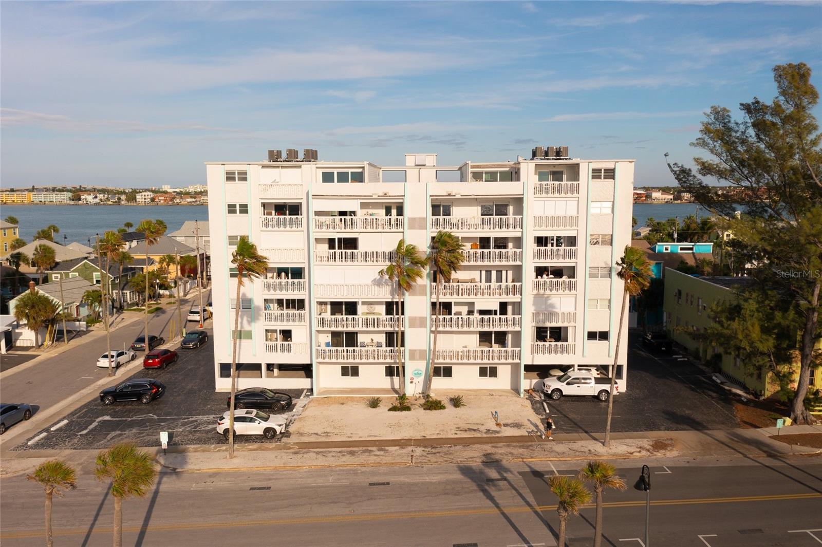 BEACH HOUSE OF PASS-A-GRILLE - Residential