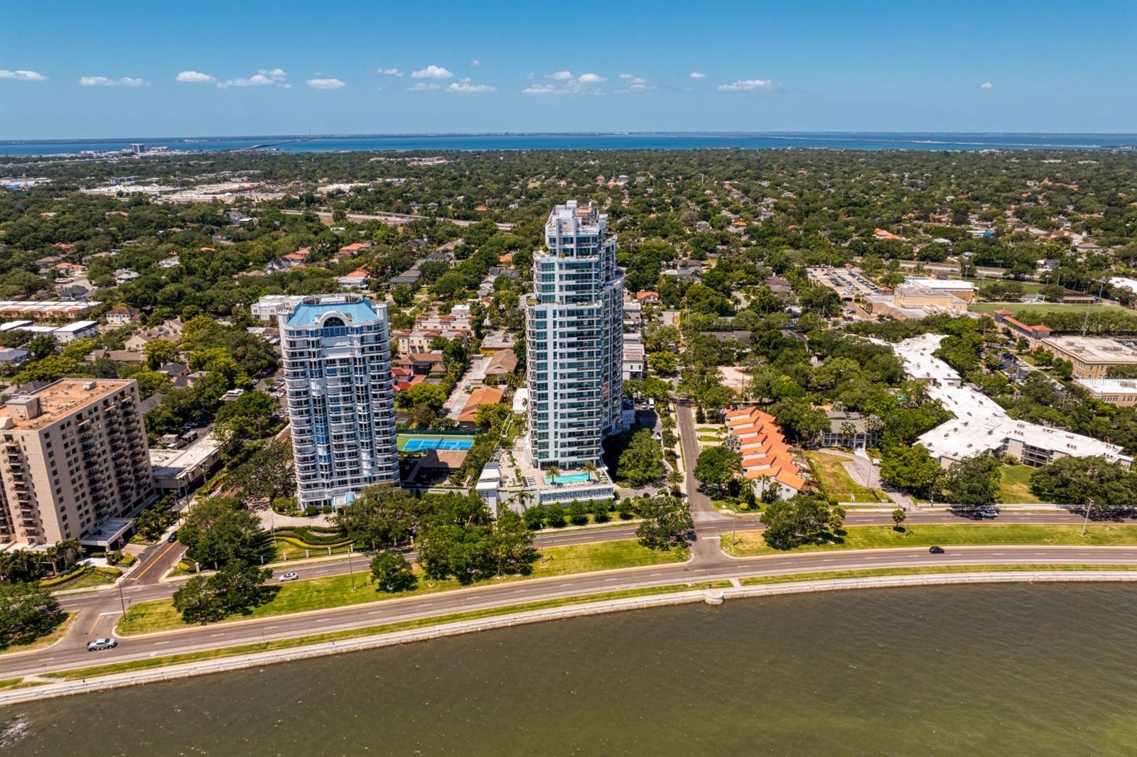 VIRAGE BAYSHORE - Residential