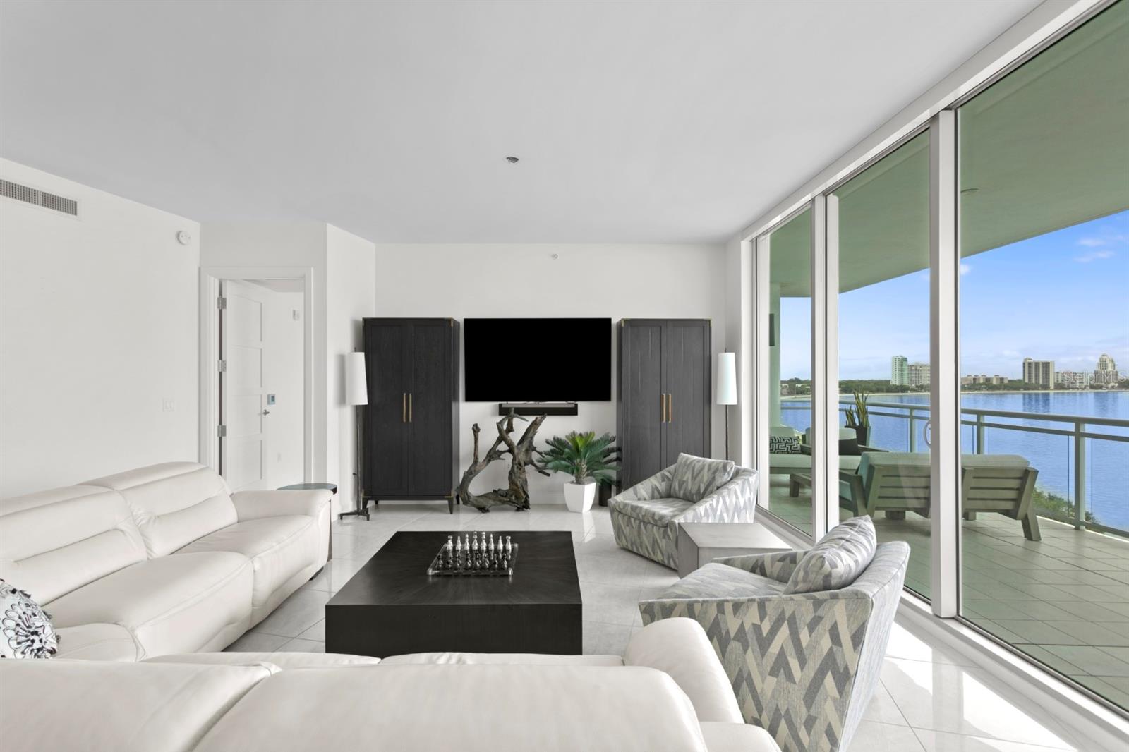 VIRAGE BAYSHORE - Residential