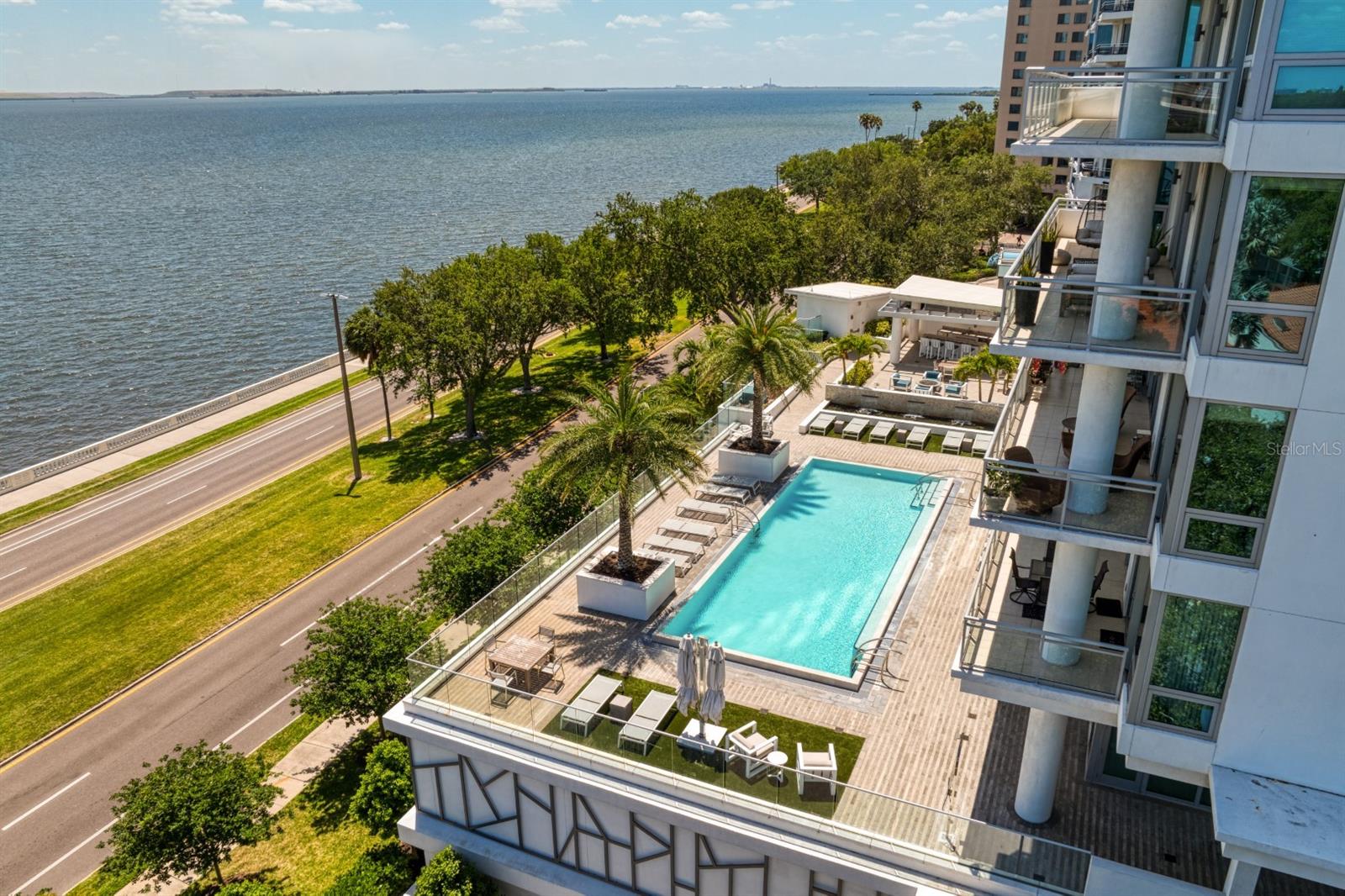 VIRAGE BAYSHORE - Residential