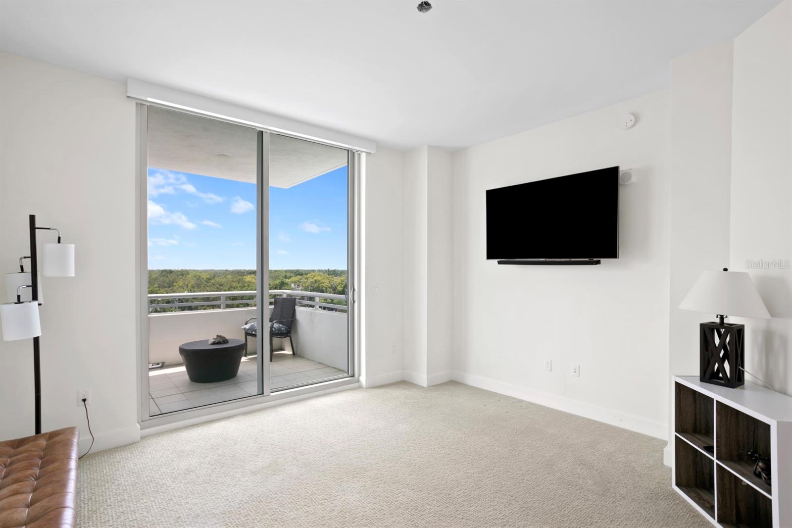 VIRAGE BAYSHORE - Residential