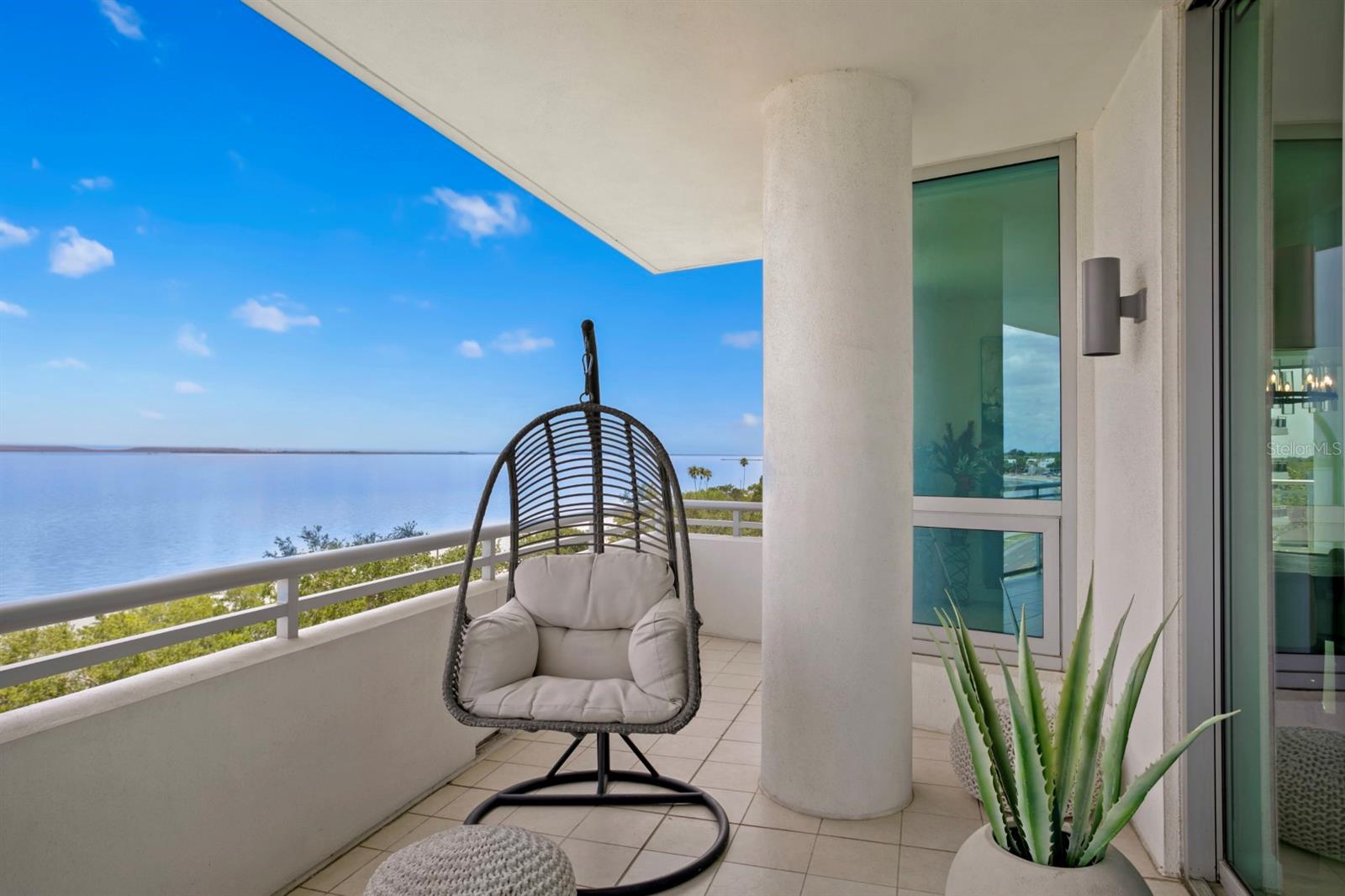 VIRAGE BAYSHORE - Residential