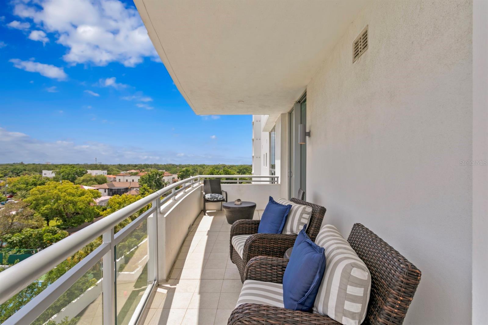 VIRAGE BAYSHORE - Residential