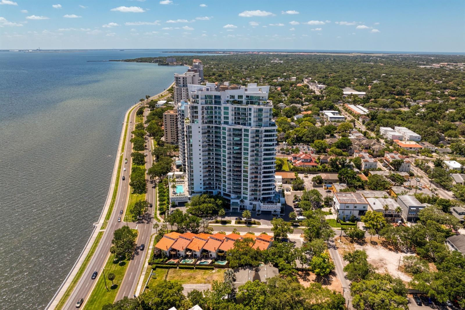 VIRAGE BAYSHORE - Residential