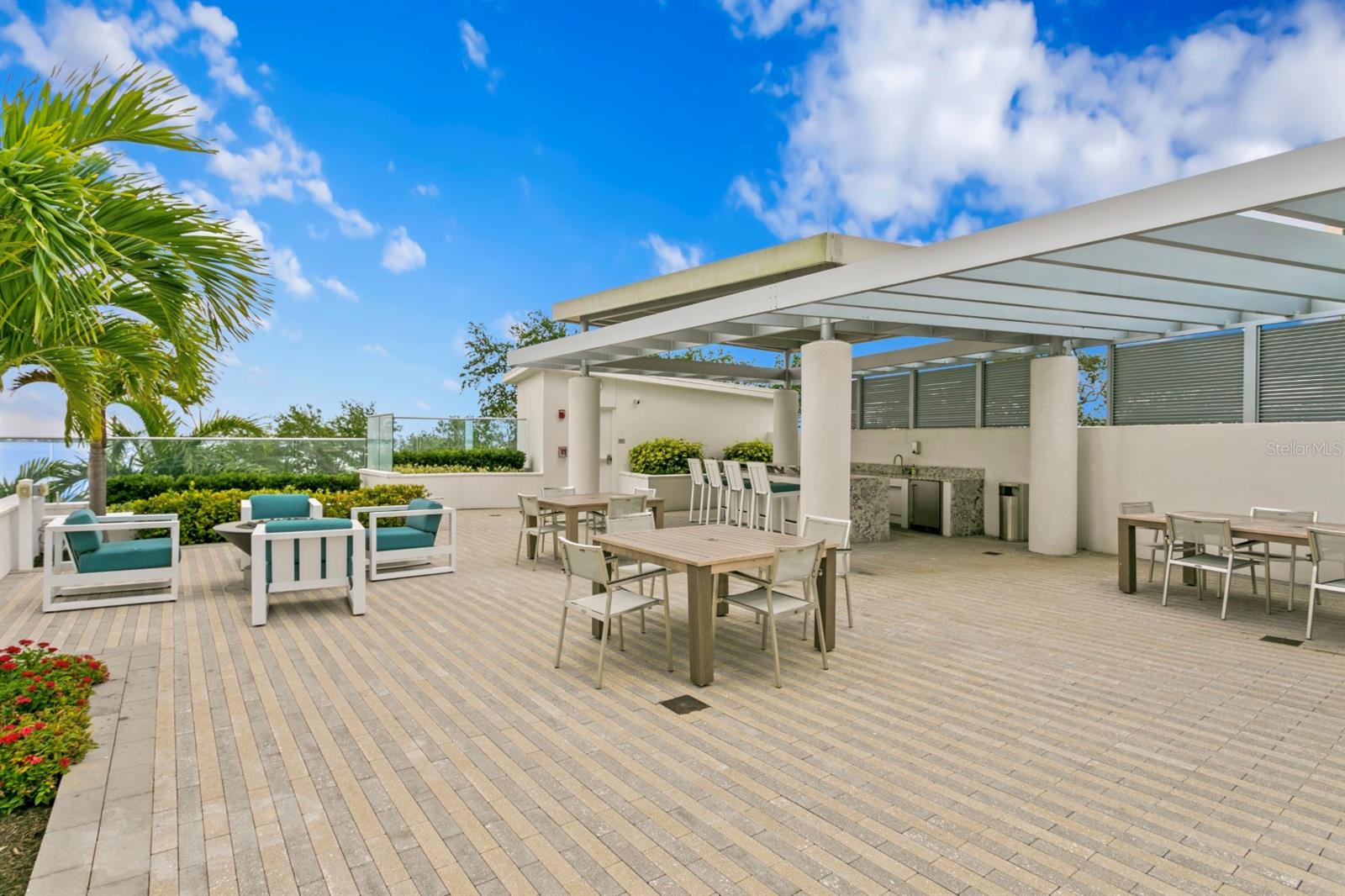 VIRAGE BAYSHORE - Residential