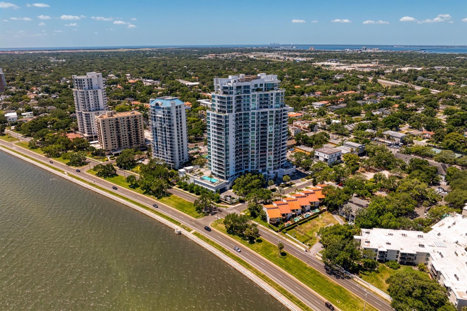 VIRAGE BAYSHORE - Residential