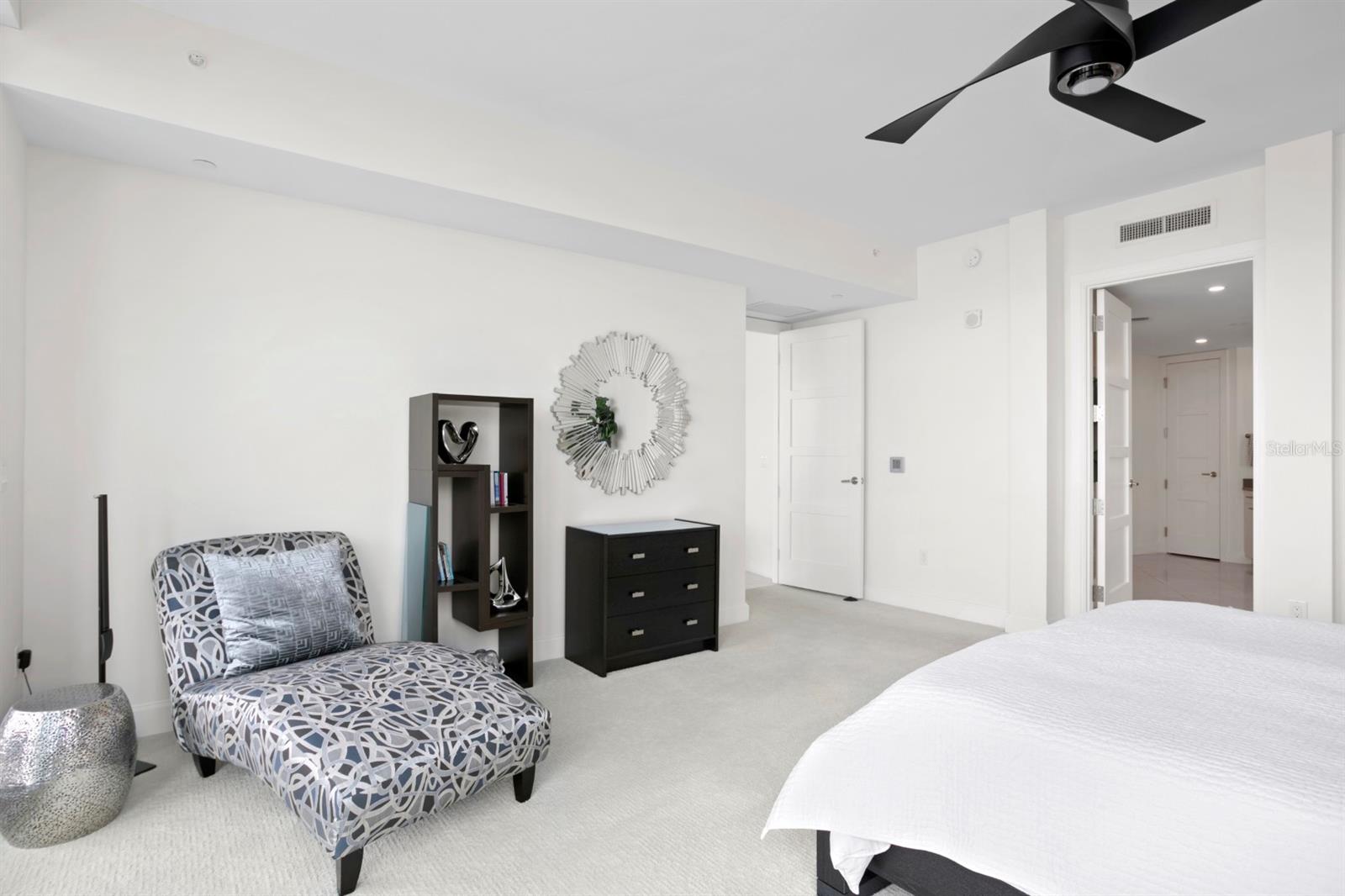 VIRAGE BAYSHORE - Residential