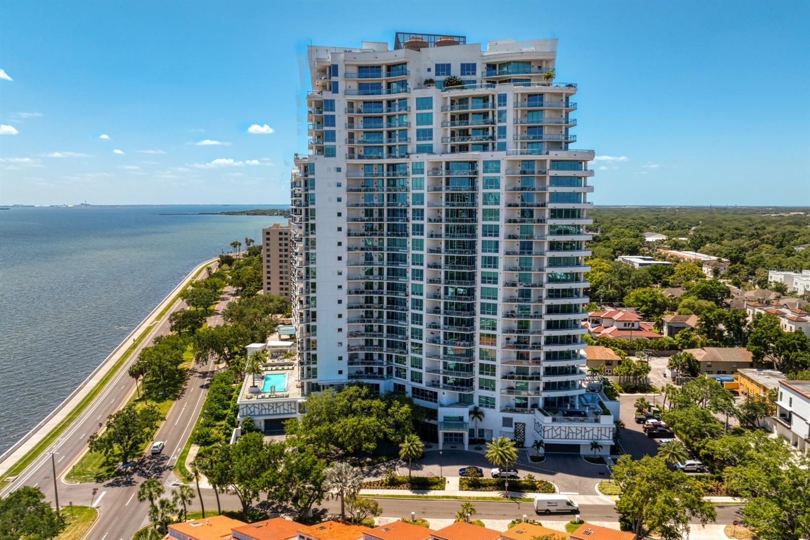 VIRAGE BAYSHORE - Residential