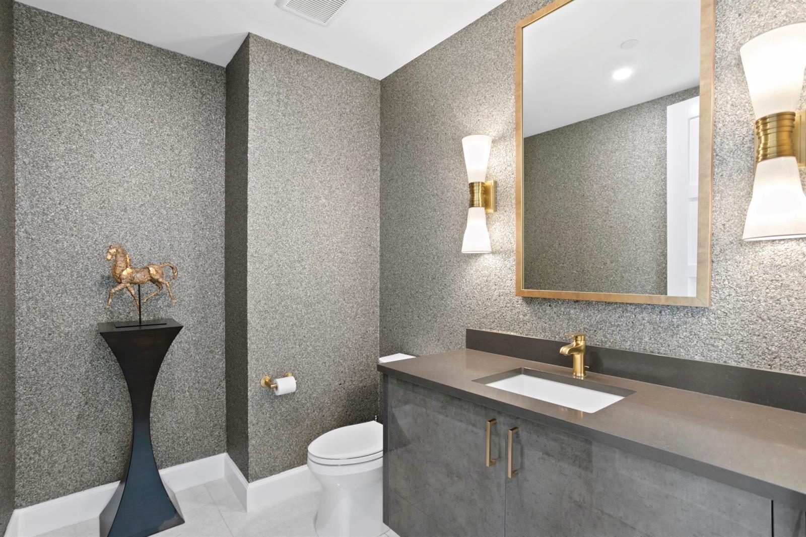VIRAGE BAYSHORE - Residential