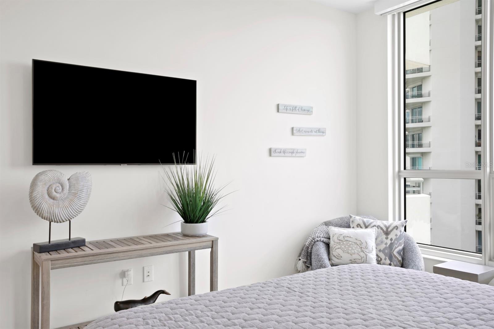 VIRAGE BAYSHORE - Residential