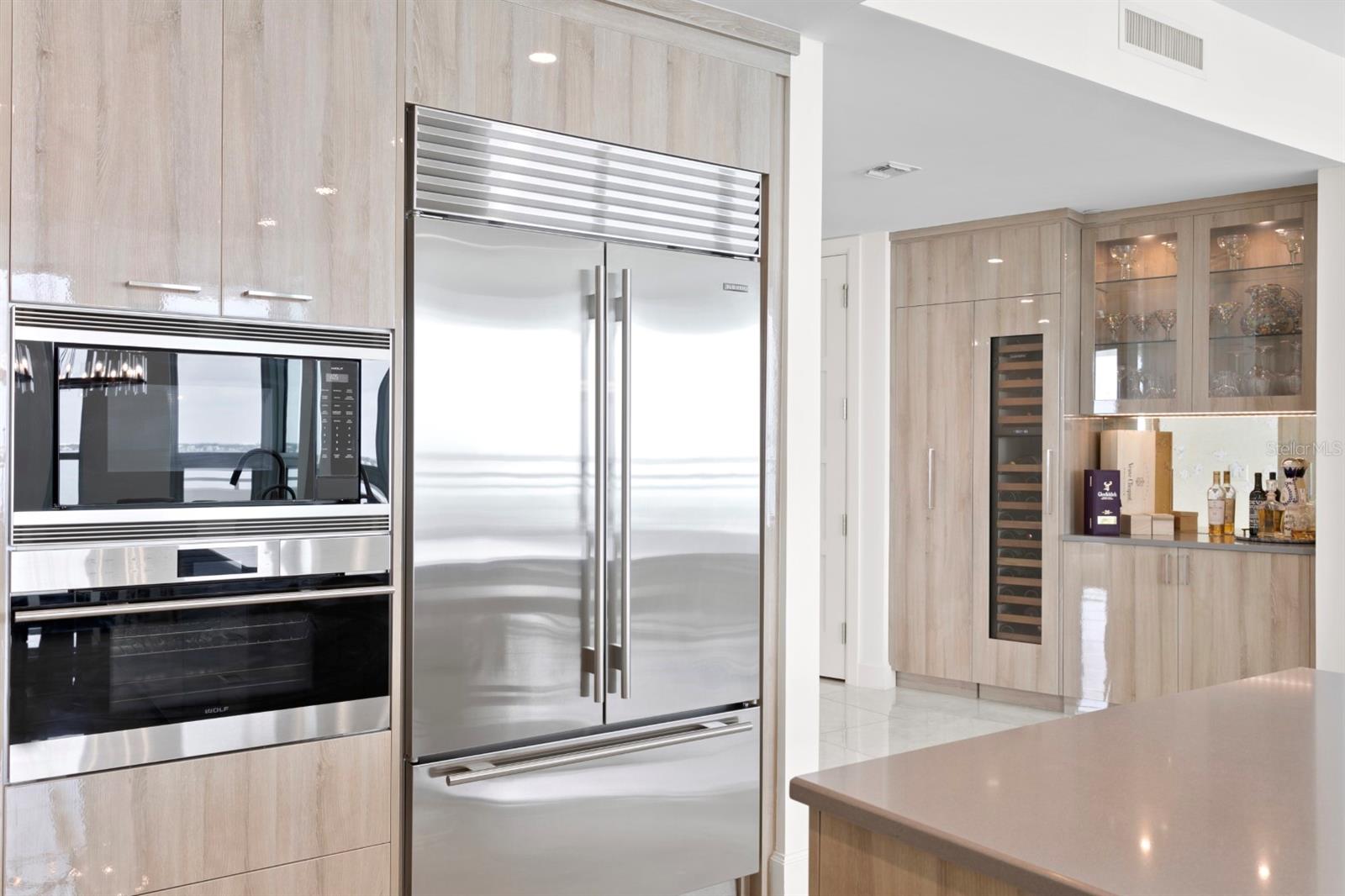 VIRAGE BAYSHORE - Residential