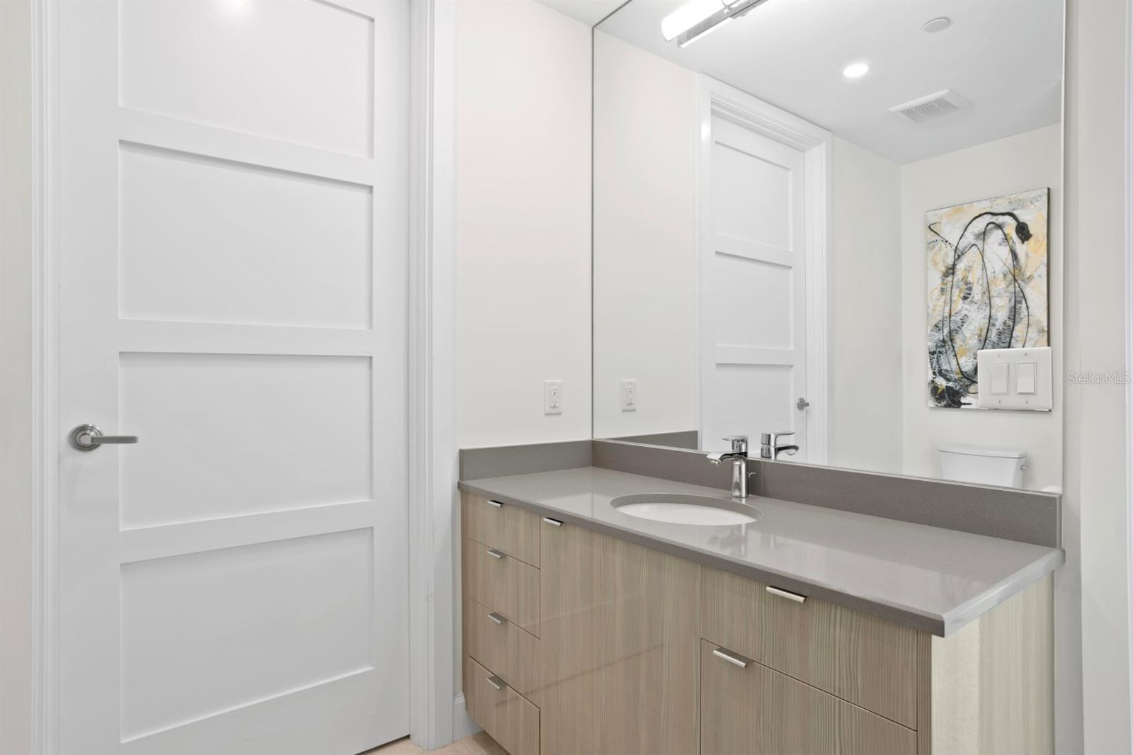VIRAGE BAYSHORE - Residential
