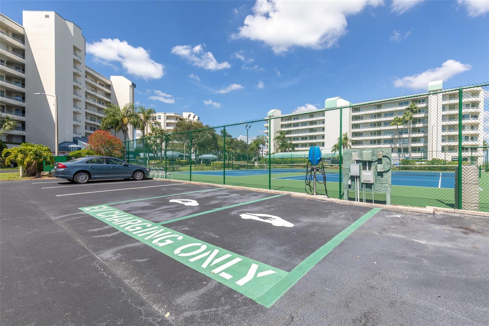 HARBOURSIDE CONDO - Residential